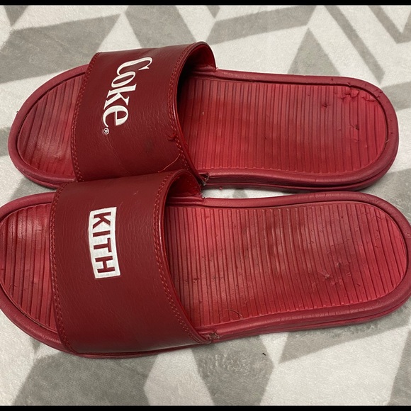 Kith Coca Cola slides - Picture 3 of 4